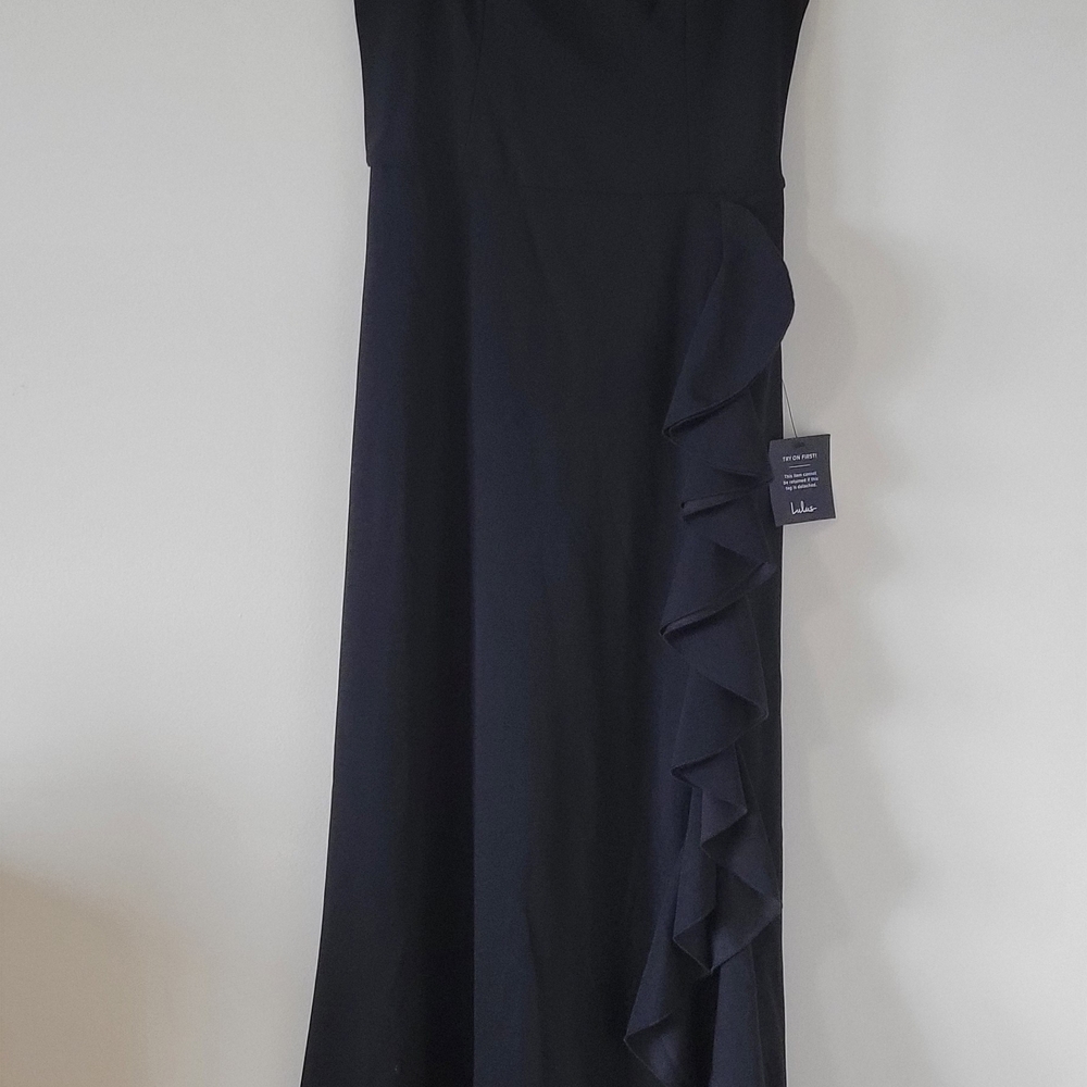 Lulu's Elegant Black Maxi Dress with Ruffle Detail